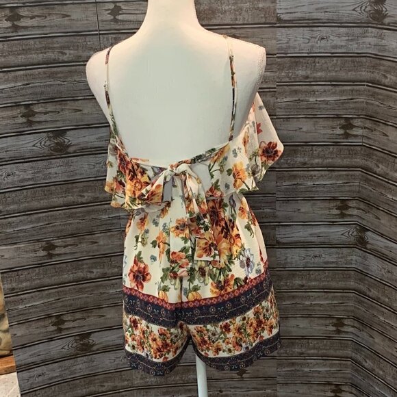 🔥🔥SALE🔥🔥Blue RAIN Floral Tie Back Romper - Picture 5 of 7